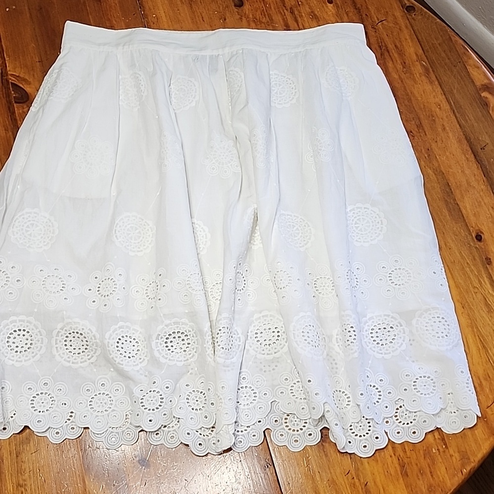 Lane Bryant White Eyelet A-Line Skirt 2 Pockets 100% Cotton Stretch Waist + Slip